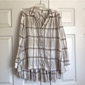 Free People Grey White Ruffle flannel size LG/XL